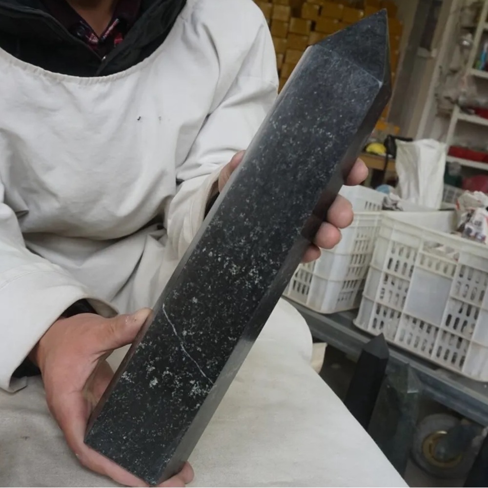 Wow!  Large Black tourmaline towers - Picture 7 of 13